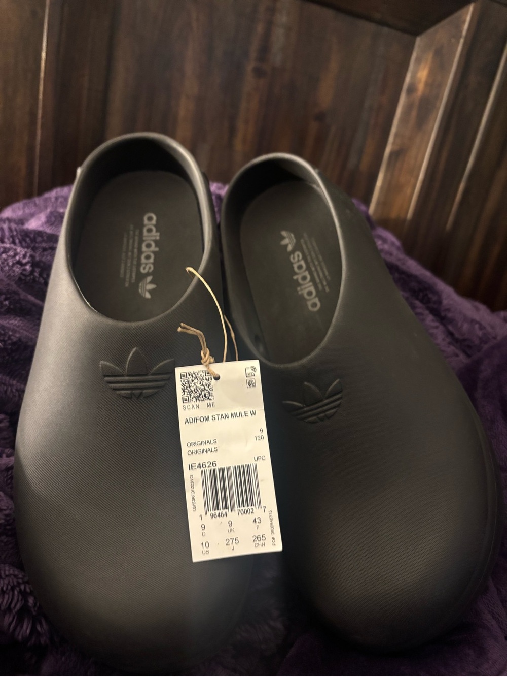 Women’s Adidas Black Slip-On Foam Clog Loafers. Size 10, NEW IN BOX